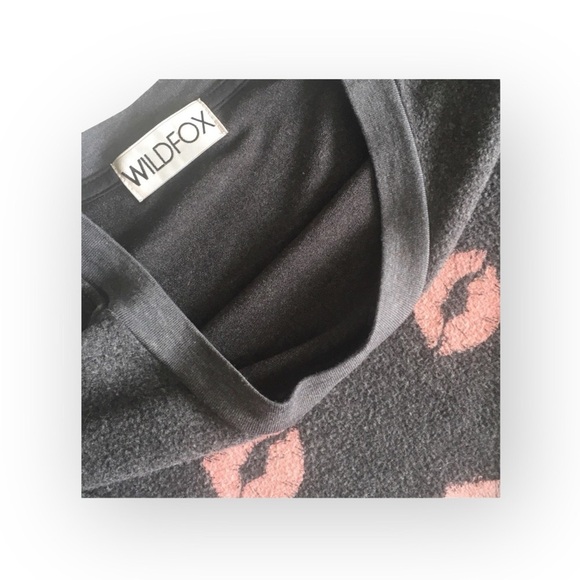 HTF: new Wildfox Couture ᪥ Covered in Kisses ᪥ Lips Roadtrip BBJ ᪥ Dirty Black - Picture 9 of 16